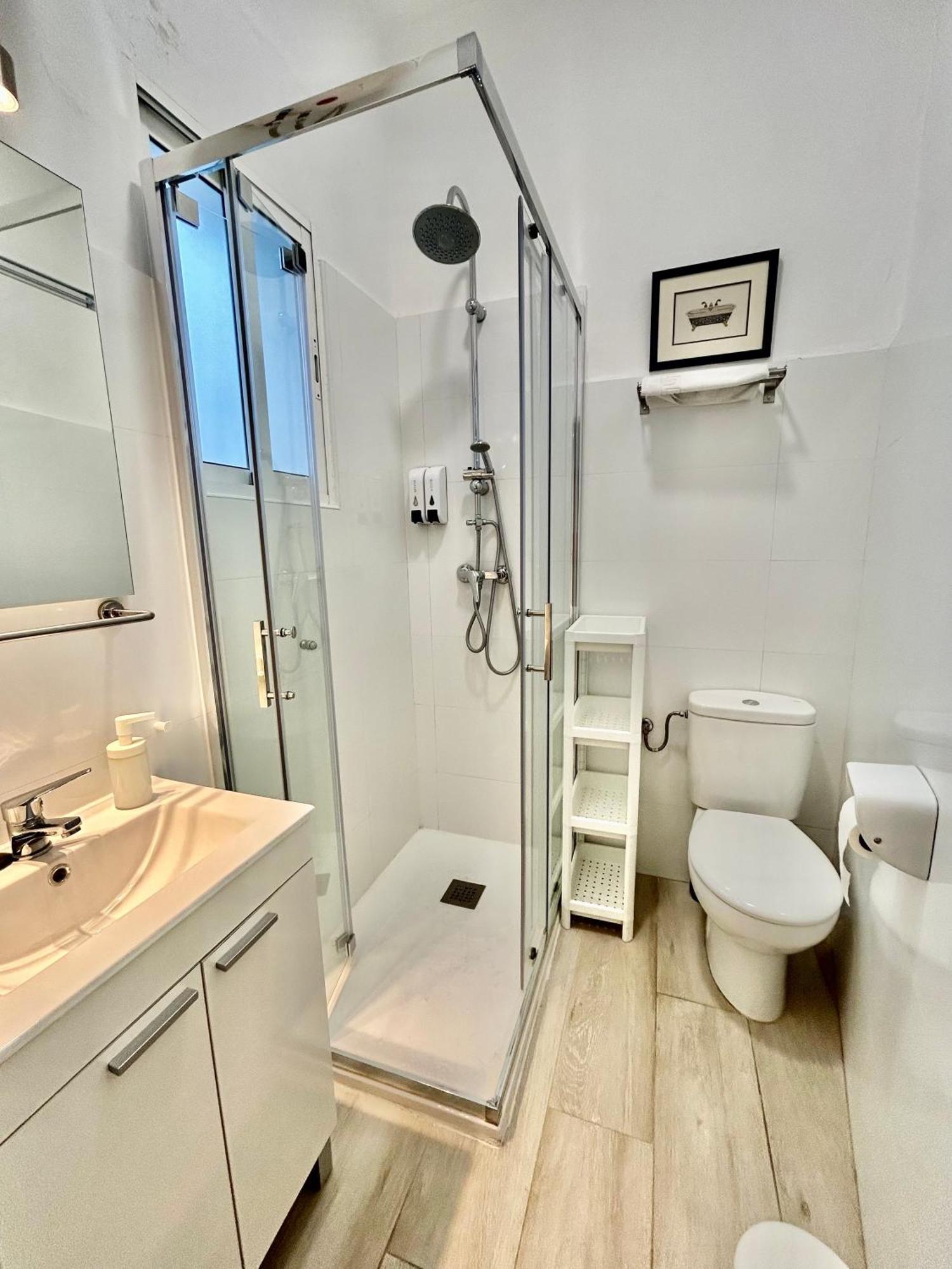 Acogedor Apt 8Pax 4Bdr 2Bth- Cozyhomesevilla2 Dış mekan fotoğraf