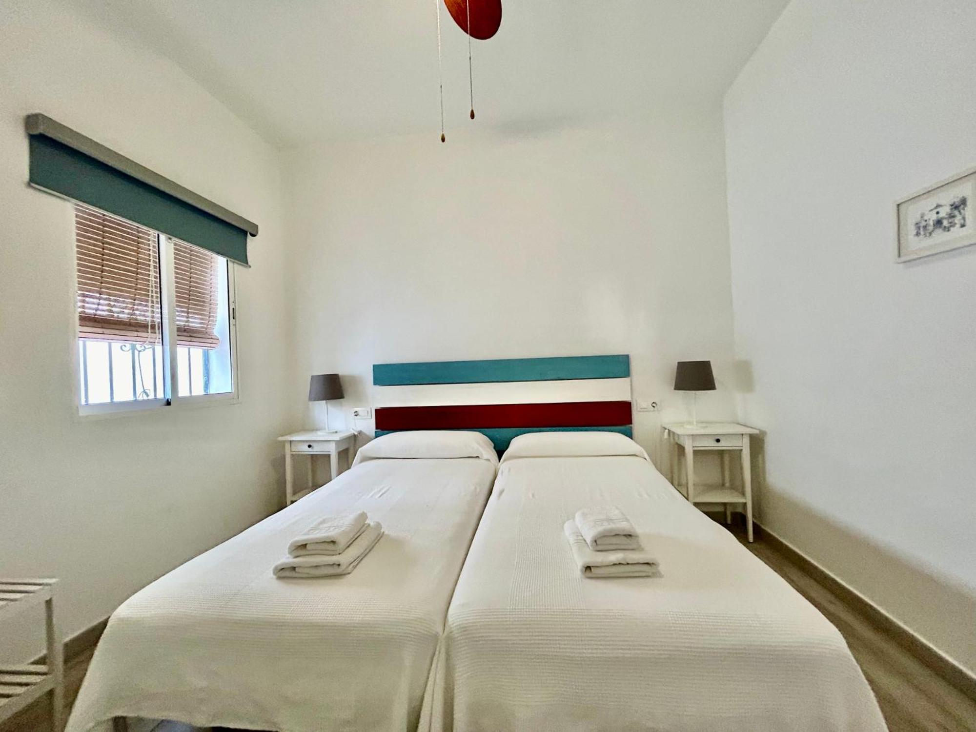Acogedor Apt 8Pax 4Bdr 2Bth- Cozyhomesevilla2 Dış mekan fotoğraf
