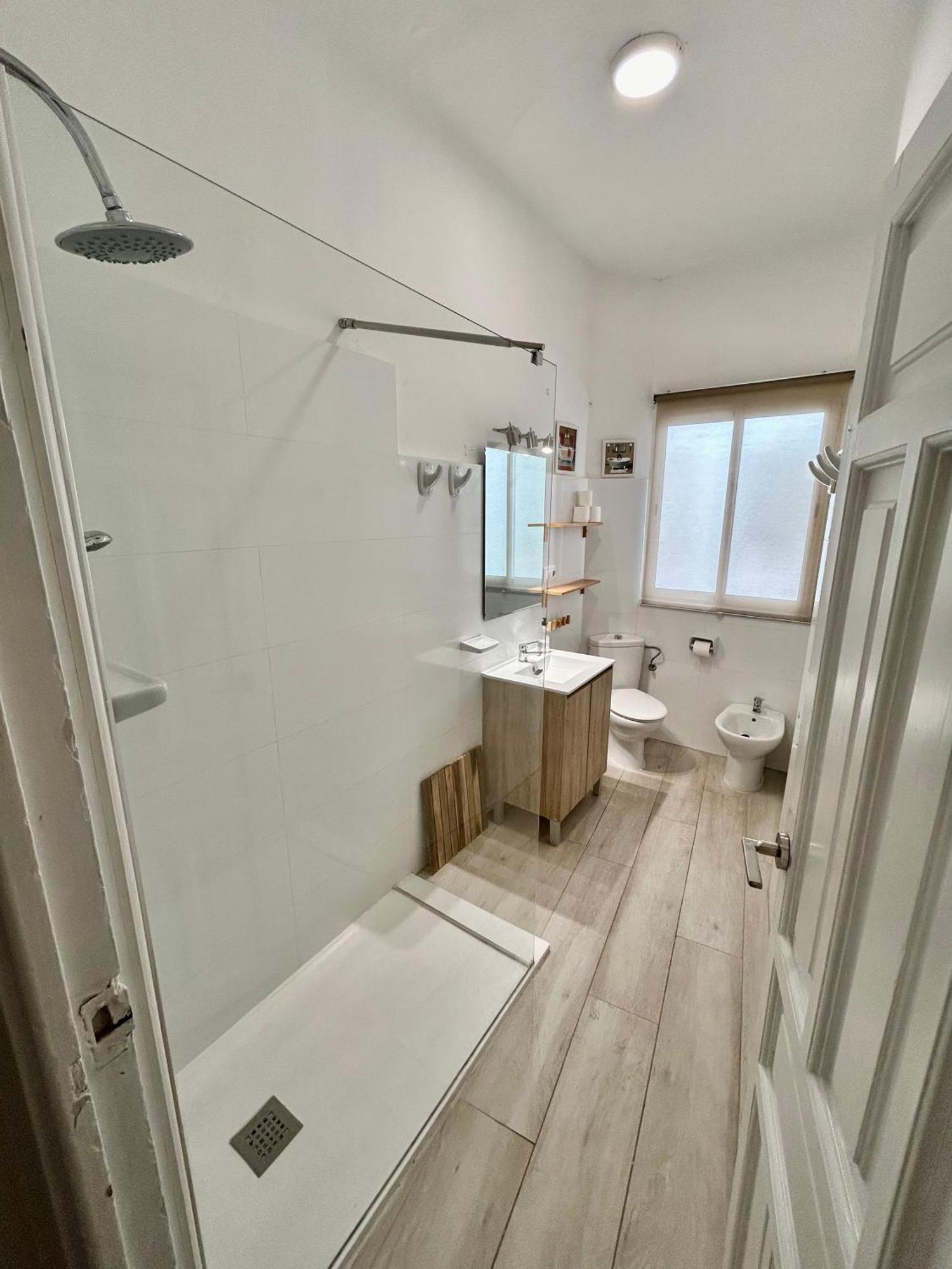 Acogedor Apt 8Pax 4Bdr 2Bth- Cozyhomesevilla2 Dış mekan fotoğraf