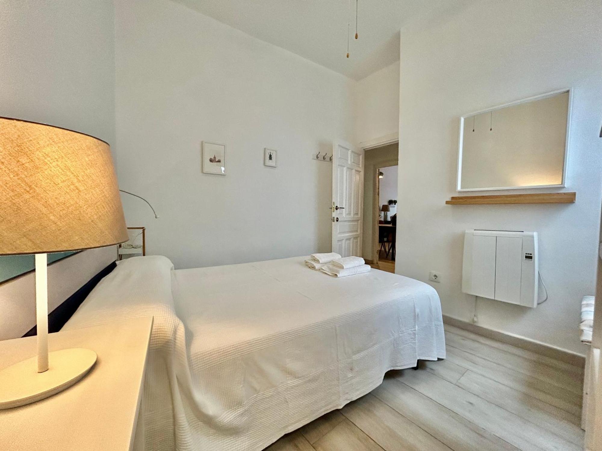 Acogedor Apt 8Pax 4Bdr 2Bth- Cozyhomesevilla2 Dış mekan fotoğraf