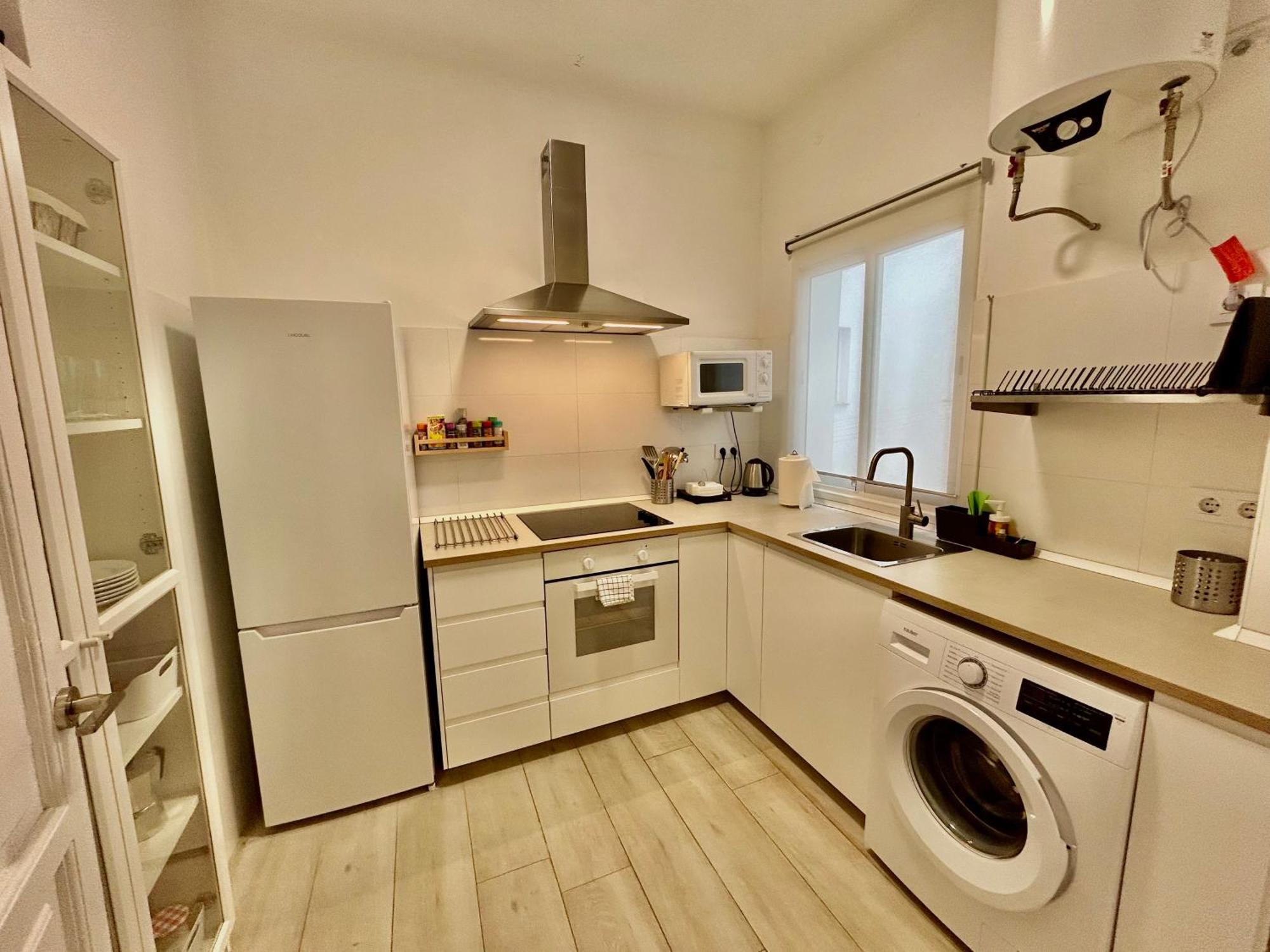 Acogedor Apt 8Pax 4Bdr 2Bth- Cozyhomesevilla2 Dış mekan fotoğraf