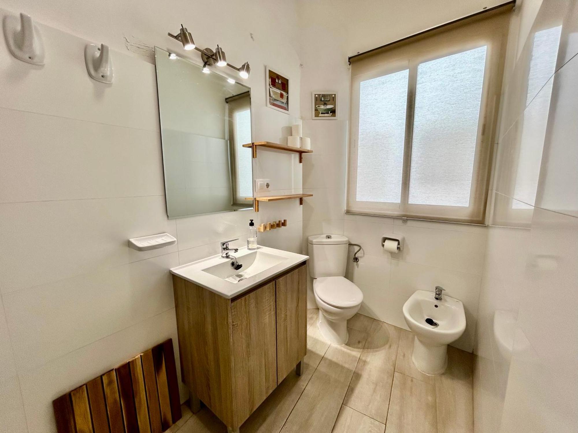 Acogedor Apt 8Pax 4Bdr 2Bth- Cozyhomesevilla2 Dış mekan fotoğraf