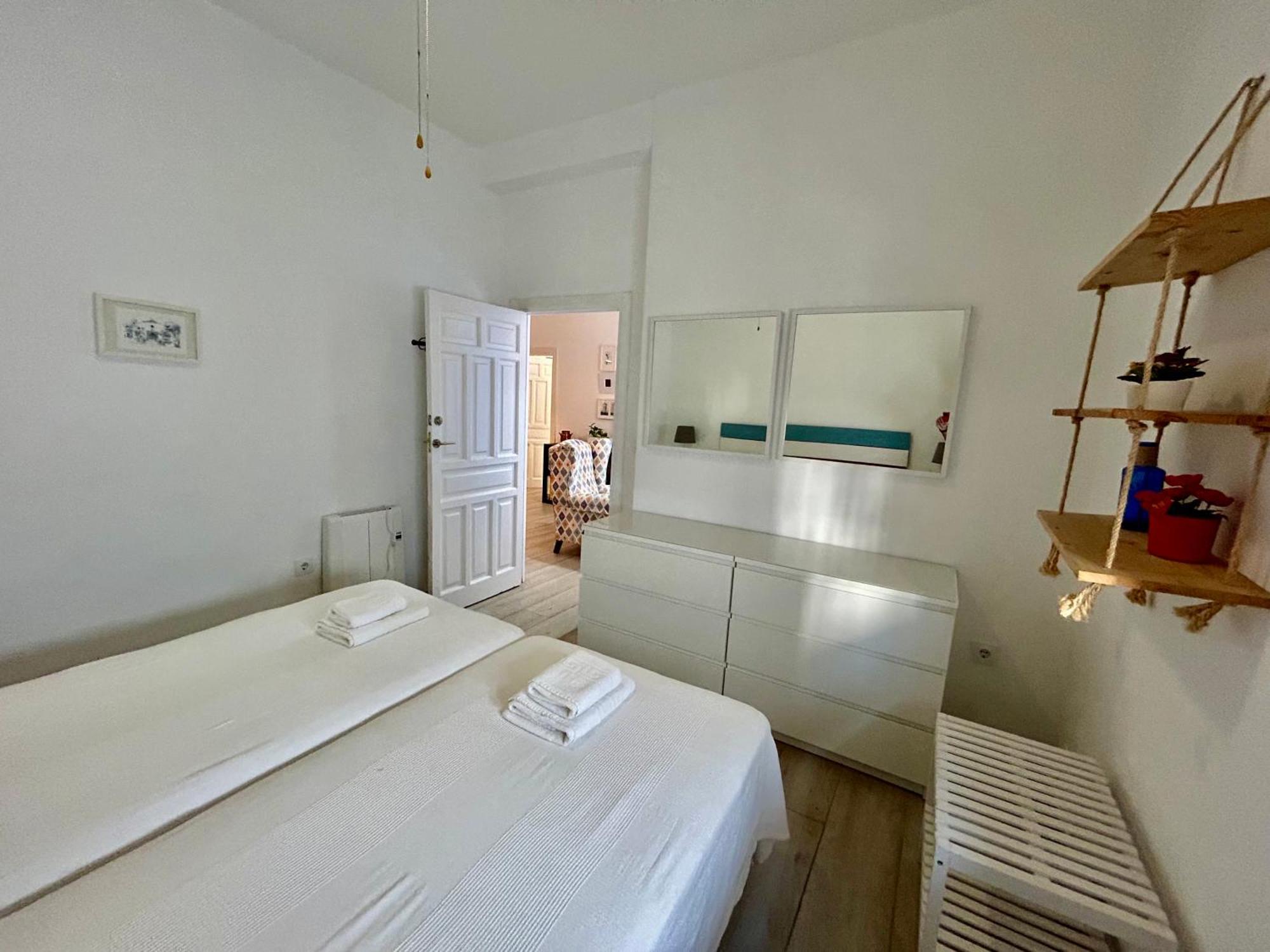 Acogedor Apt 8Pax 4Bdr 2Bth- Cozyhomesevilla2 Dış mekan fotoğraf